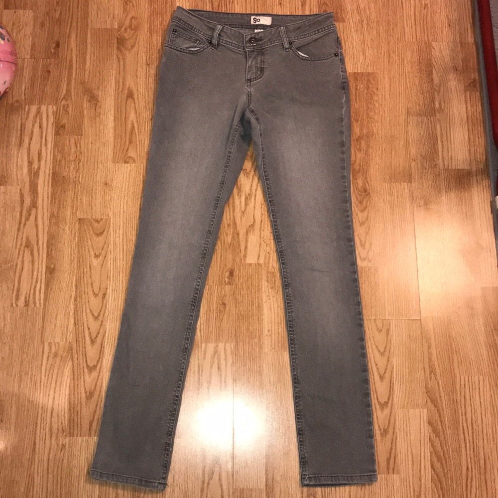 3 for $25 or EUC size 7 skinny grey jeans